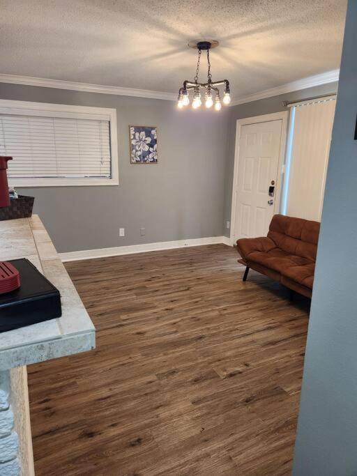 Blue Shark *E2* @ Midtown 1Br King Suite Houston Exteriör bild