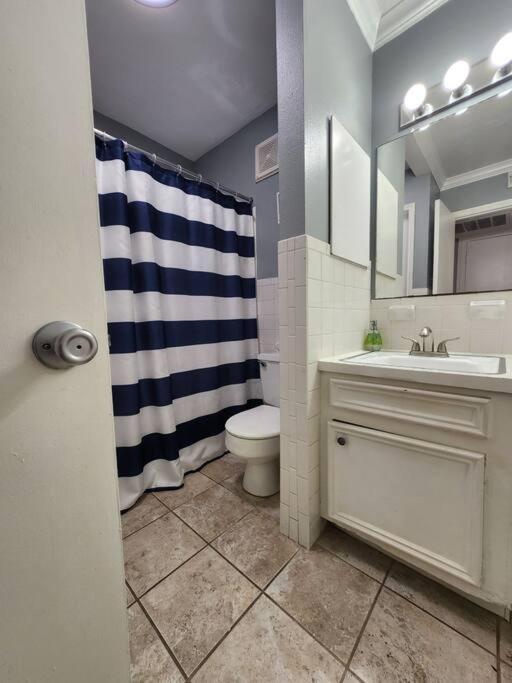 Blue Shark *E2* @ Midtown 1Br King Suite Houston Exteriör bild